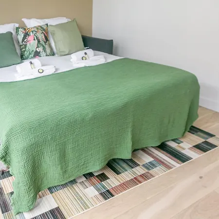 Guestready - Airy Apt For 4 In